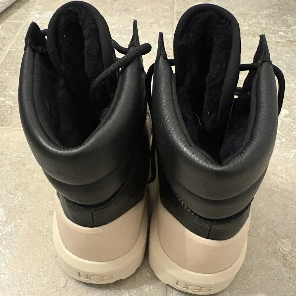 UGG Men’s Black Neumel High Weather Hybrid Boot Size 9 Men’s - Picture 2 of 7